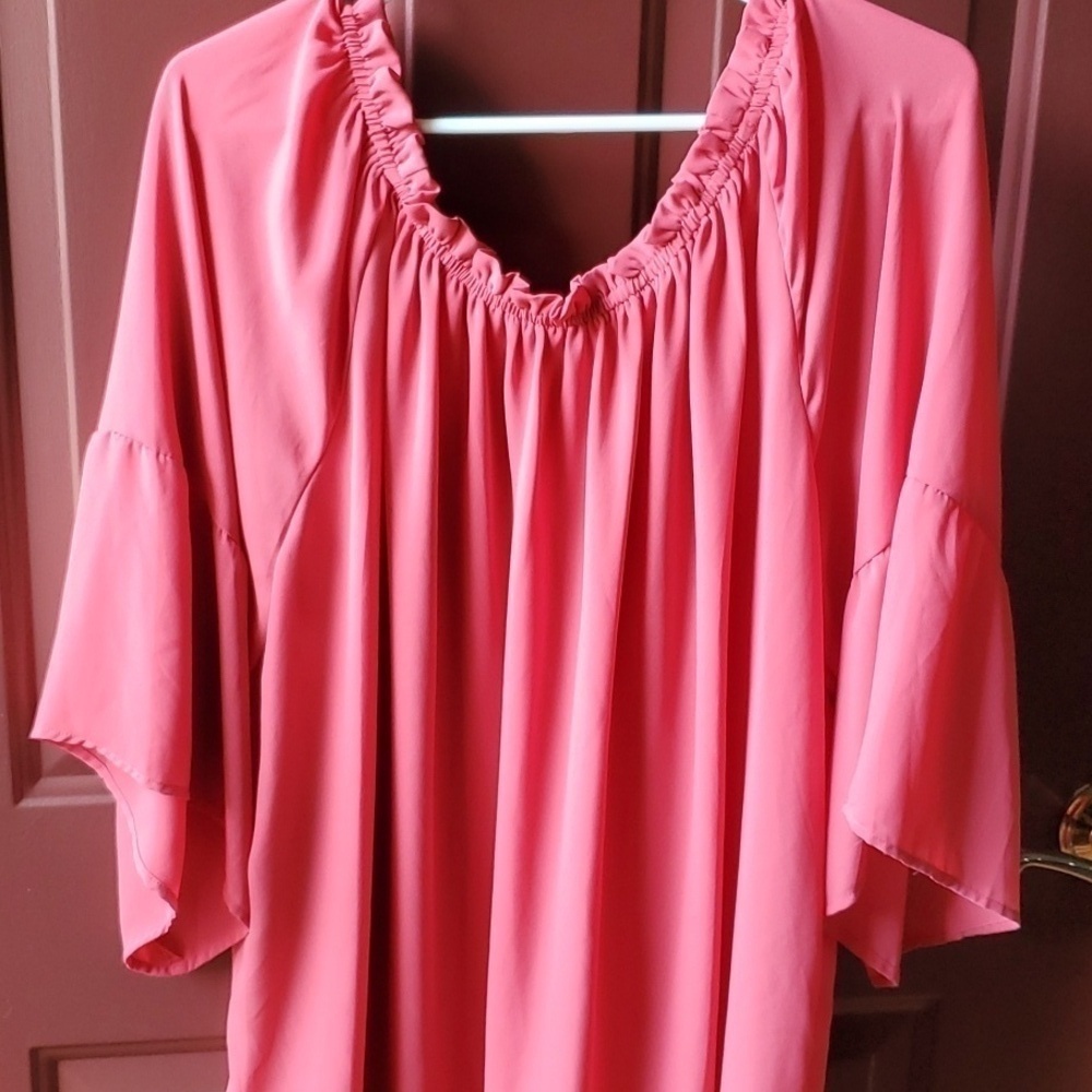 Violet and Claire coral top gathered neck wing sleeve size 3X - Picture 7 of 9